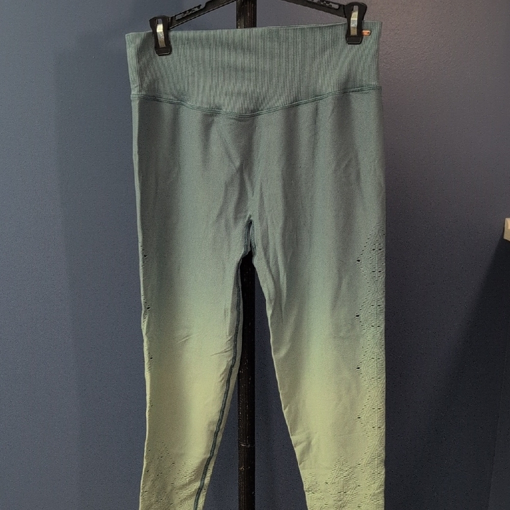 PINK Victoria's Secret Sage Green Ombre Ribbed Waist Leggings